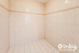 
                                                                                        Vente
                                                                                         T2 rénové de 48m² avec loggia, parking et tennis