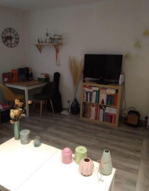 
                                                                                        Location
                                                                                         T2 rénové hypercentre
