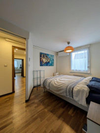 
                                                                                        Vente
                                                                                         T3  65m² traversant en RDC, luminosité et confort