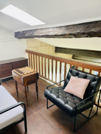 
                                                                                        Location
                                                                                         T3 80m2 Lumineux Spacieux AU CŒUR D'ARLES