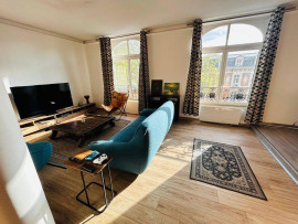 
                                                                                        Location
                                                                                         T3 87 m² très lumineux - Meublé avec goût