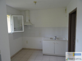
                                                                                        Vente
                                                                                         T3 avec balcon et deux places de parking