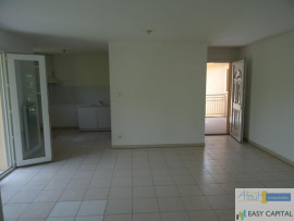 
                                                                                        Vente
                                                                                         T3 avec balcon et deux places de parking