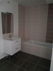 
                                                                                        Location
                                                                                         T3 avec balcon et parking à Noisy-le-Grand