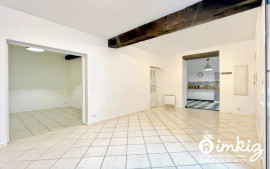 
                                                                                        Vente
                                                                                         T3 avec cour privative et parking