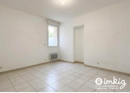 
                                                                                        Vente
                                                                                         T3 avec cour privative et parking