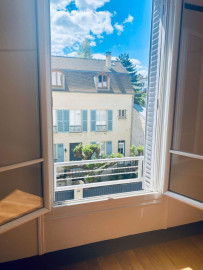 
                                                                                        Location
                                                                                         T3 calme et lumineux, refait à neuf en avril 2025.
