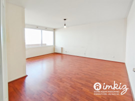 Vente
T3 de 83m² au dernier étage avec balcon + terrasse