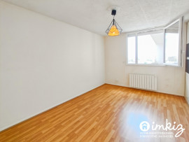 Vente
T3 de 83m² au dernier étage avec balcon + terrasse