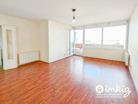 Vente
T3 de 83m² au dernier étage avec balcon + terrasse