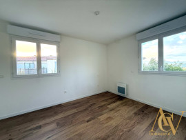 
                                                                                        Vente
                                                                                         T3 Dernier étage Terrasse & Vue Exceptionnelle