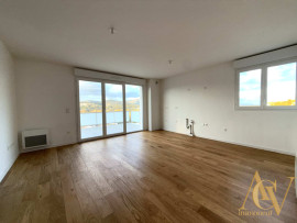 
                                                                                        Vente
                                                                                         T3 Dernier étage Terrasse & Vue Exceptionnelle