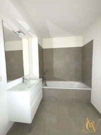 
                                                                                        Vente
                                                                                         T3 Dernier étage Terrasse & Vue Exceptionnelle