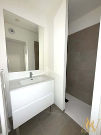 
                                                                                        Vente
                                                                                         T3 Dernier étage Terrasse & Vue Exceptionnelle