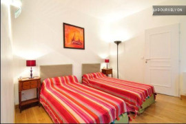 
                                                                                        Location
                                                                                         T3 d'exception les cordeliers à coter du métro