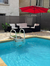 
                                                                                        Location
                                                                                         T3 en rdc d'une villa - Coloc possible