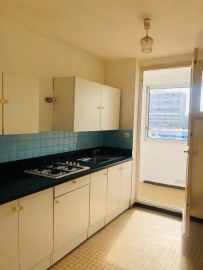 
                                                                                        Location
                                                                                         T3 fonctionnel dans une résidence privée