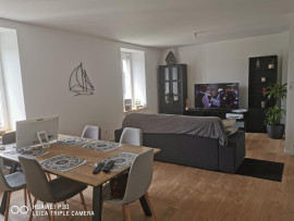 
                                                                                        Location
                                                                                         T3 lumineux 80m² sans vis à vis Centre-ville Landi