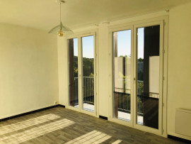 
                                                                                        Location
                                                                                         T3 lumineux avec 2 chambres - Aix Val St André