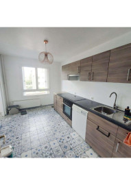 
                                                                                        Location
                                                                                         T3 lumineux dans résidence calme et sécurisée