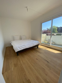 
                                                                                        Location
                                                                                         T3 lumineux-meublé 73 m²-Rénové-Balcon, 1 500€ CC.