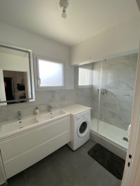 
                                                                                        Location
                                                                                         T3 lumineux-meublé 73 m²-Rénové-Balcon, 1 500€ CC.