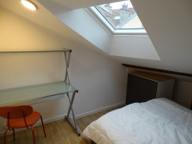
                                                                                        Location
                                                                                         T3 meublé 51m² atypique avec vue Bastille-Vercors