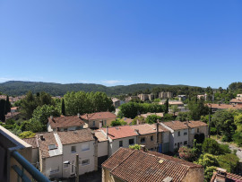 
                                                                                        Location
                                                                                         T3 meublé 57 m² Cours Gambetta, Aix-en-Provence