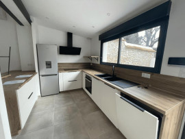 
                                                                                        Location
                                                                                         T3 meublé 77m² Maison de ville Croix de Fer