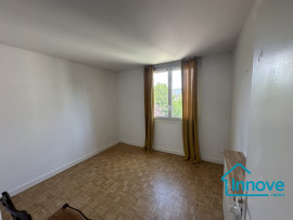 
                                                                                        Location
                                                                                         T3 meublé - Balcon plein sud - Versailles Rive Droite