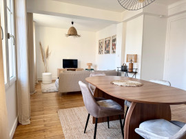 
                                                                                        Location
                                                                                         T3 Meublé - Gare Maritime - Rénové