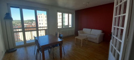 
                                                                                        Location
                                                                                         T3 Meublé Rénové Châteaucreux
