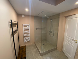 Location
                                                                                T3 MEUBLE VIEUX-PORT - LE MANDARIN