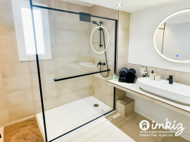 Vente
T3 moderne rénové, lumineux, centre-ville au calme