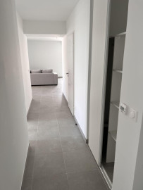 
                                                                                        Location
                                                                                         T3 neuf, lumineux avec terrasse et parking