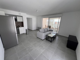 
                                                                                        Location
                                                                                         T3 neuf, lumineux avec terrasse et parking