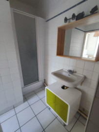 
                                                                                        Location
                                                                                         T3 non meublé - place de la bascule