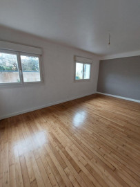 
                                                                                        Location
                                                                                         T3 petite copropriété calme