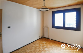 
                                                                                        Vente
                                                                                         T3 possible T4 de 80m² avec balcon