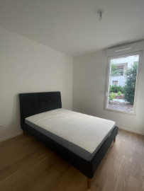 
                                                                                        Location
                                                                                         T3 récent avec grande terrasse - CLICHY