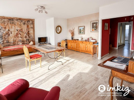 
                                                                                        Vente
                                                                                         T3  spacieux,   vue dégagée  8ième-9ième