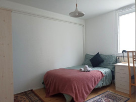 
                                                                                        Location
                                                                                         T4- 3 chambres colocation solidaire (600 EUR X3)