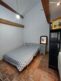 
                                                                                        Location
                                                                                         T4 ; 69 m2, renové, isolé, meublé, idéal coloc