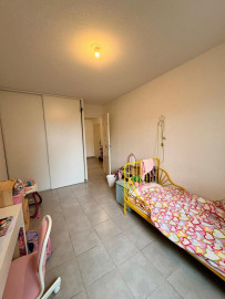
                                                                                        Vente
                                                                                         T4 87m2 - 3 chambres, balcon, parking