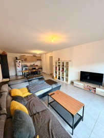 
                                                                                        Vente
                                                                                         T4 87m2 - 3 chambres, balcon, parking