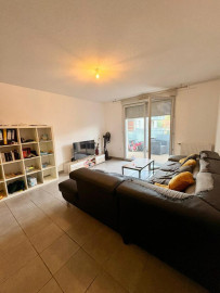 
                                                                                        Vente
                                                                                         T4 87m2 - 3 chambres, balcon, parking