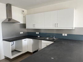 
                                                                                        Vente
                                                                                         T4 avec extérieur et vue exceptionnelle sur le lac