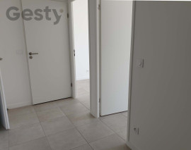 
                                                                                        Location
                                                                                         T4 avec loggia et parking, proche tram B