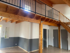 
                                                                                        Location
                                                                                         T4 bis centre ville Tain l'Hermitage