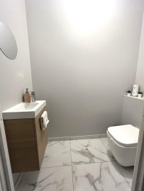 
                                                                                        Location
                                                                                         T4 lumineux en RDC avec jardin